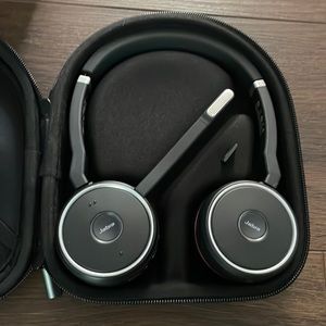 Unused BRAND NEW Jabra Evolve 15 Bluetooth Headphones with mic attatchment